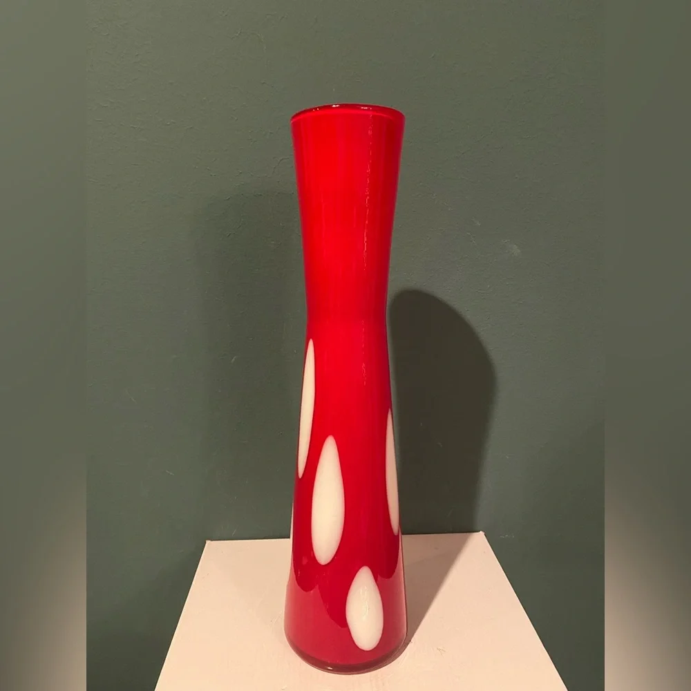 Pier 1 Red and white 15” tall Art Deco glass Vase